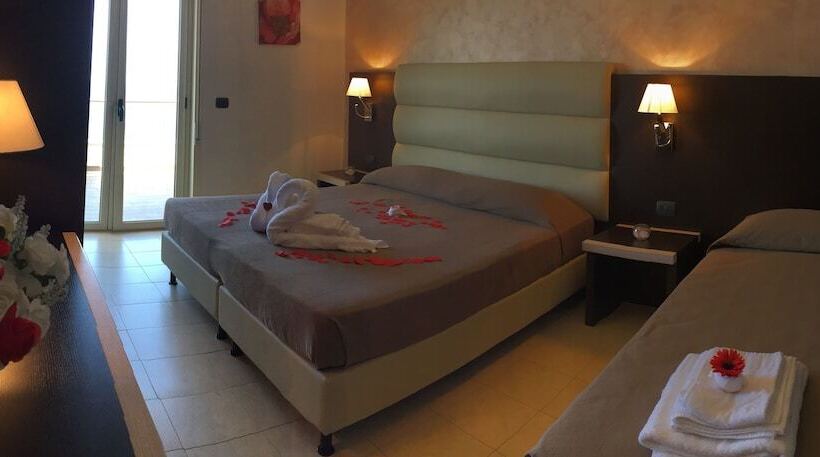 Triple Room Sea View, Miramare Scilla Gyh Luxury