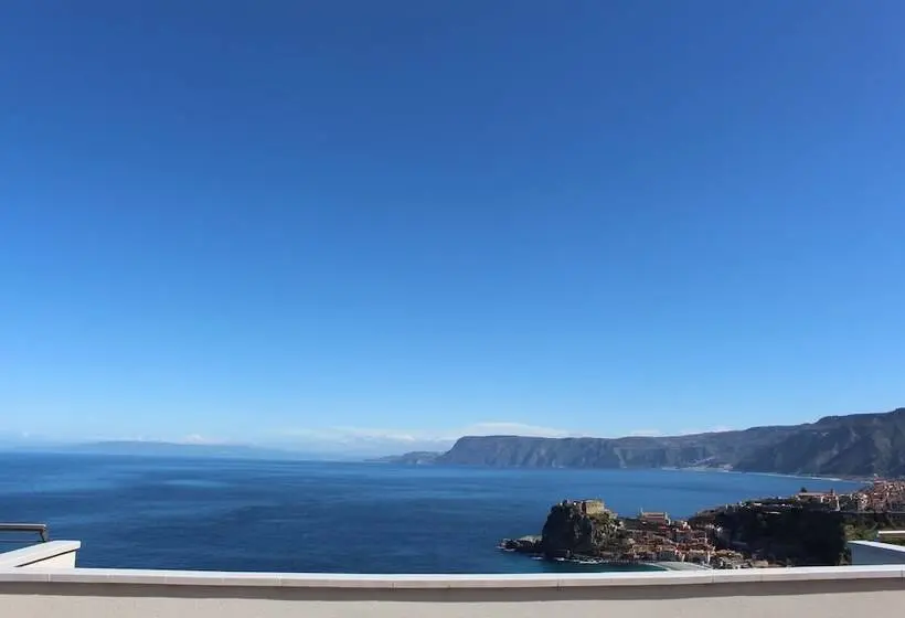 オーシャンビューのスーペリアトリプルルーム, Miramare Scilla Gyh Luxury