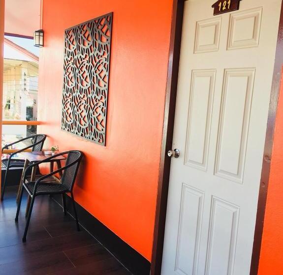 اتاق راحتی سه تخته, Chat House Soi 18 Mithuna Chiangrai