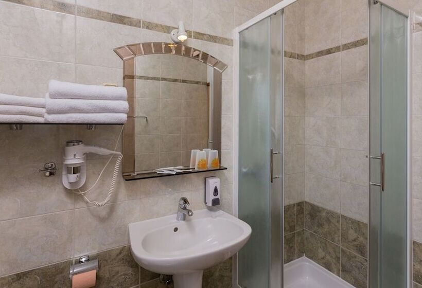 スタンダードトリプルルーム, Rooms Pleška Zagreb Airport