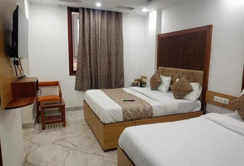 スイート（家族用）, C G Newly Built 2 Mins From Connaught Place And Railway Station & 5 Mins From Vfs Shivaji Stadium Me