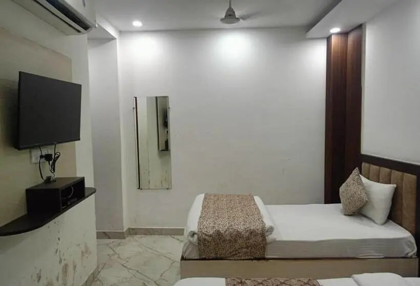 スイート（家族用）, C G Newly Built 2 Mins From Connaught Place And Railway Station & 5 Mins From Vfs Shivaji Stadium Me