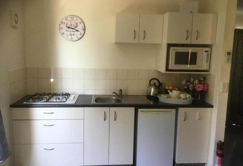 آپارتمان 1 خوابه با بالکن, Antares Homestay