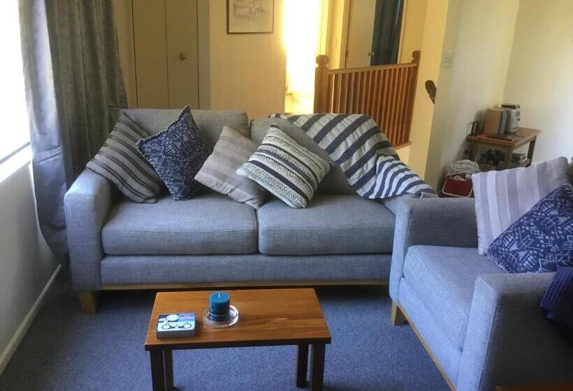 آپارتمان 1 خوابه با بالکن, Antares Homestay