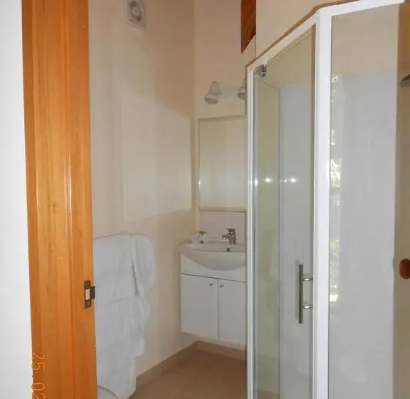 Standard-huone Puutarhanäkymä, Antares Homestay