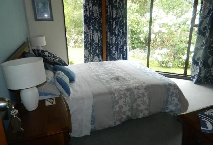 Standard-huone Puutarhanäkymä, Antares Homestay