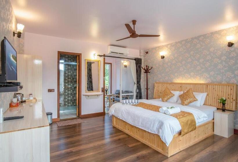 اتاق لوکس با بالکن, Ostrov Beach