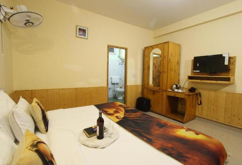 اتاق استاندارد با تخت بزرگ, Purnima Guest House, Old Kasol