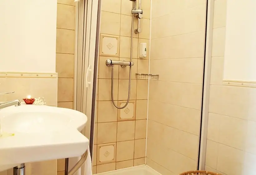 エコノミートリプルルーム, L Incontro B&b Santeramo