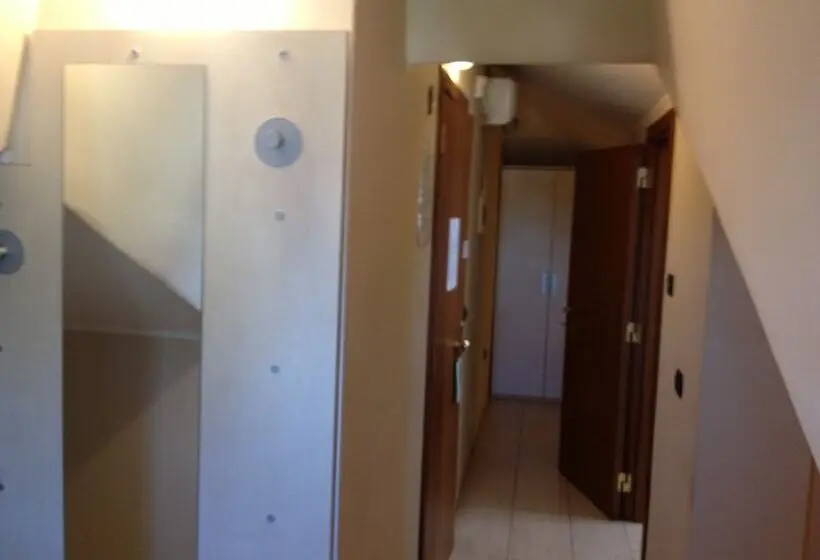 エコノミートリプルルーム, L Incontro B&b Santeramo