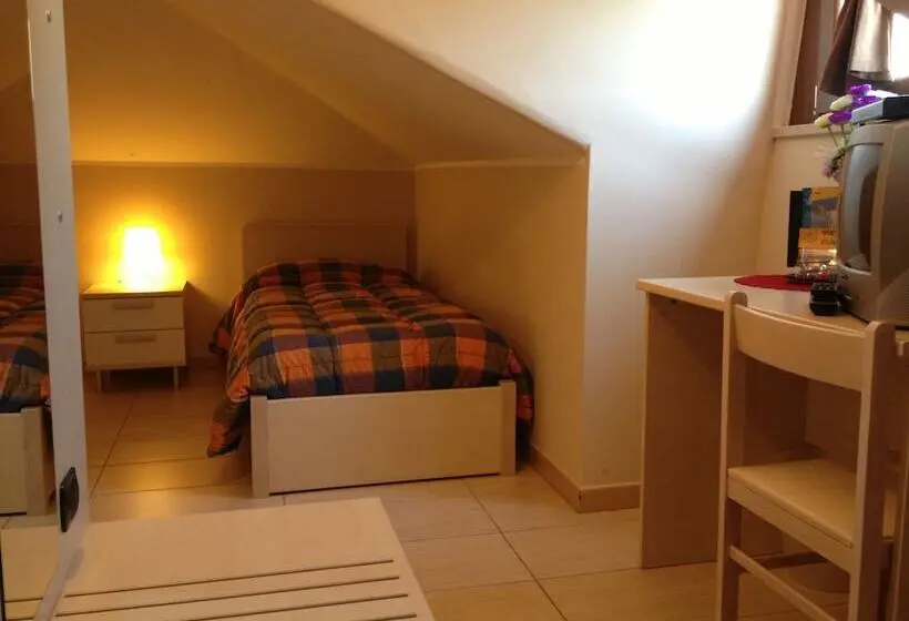 エコノミートリプルルーム, L Incontro B&b Santeramo