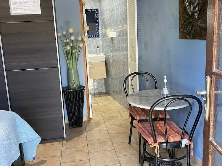 اتاق کلاسیک, Casa Di Floumy