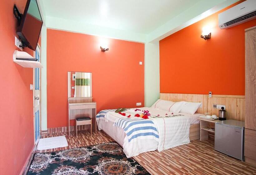 اتاق سوپریور با تخت دو نفره بزرگ, Olhumathi View Inn