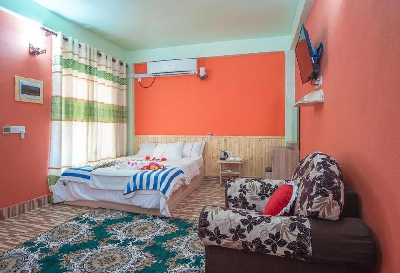 اتاق خانوادگی, Olhumathi View Inn