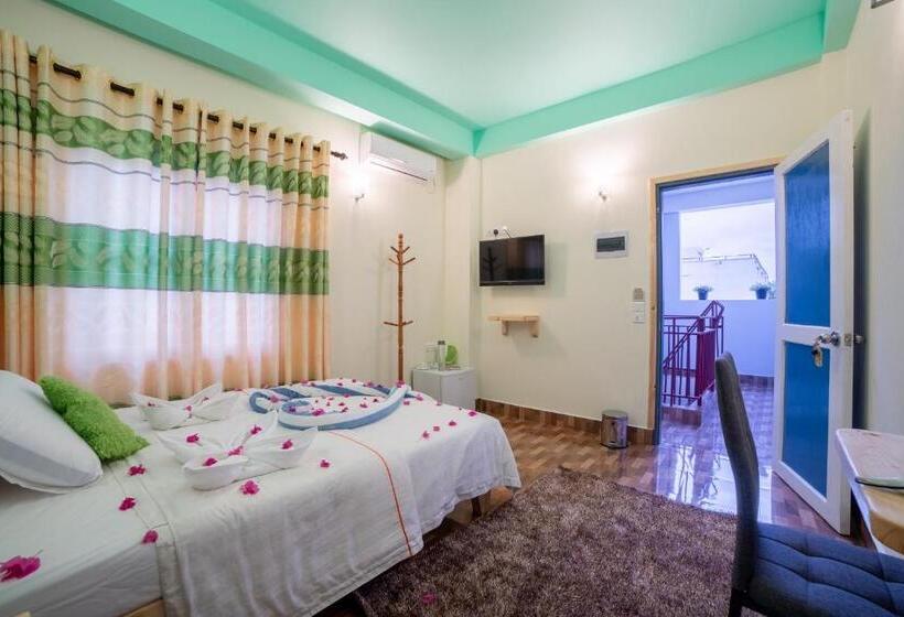 اتاق سوپریور با تخت دو نفره بزرگ, Olhumathi View Inn