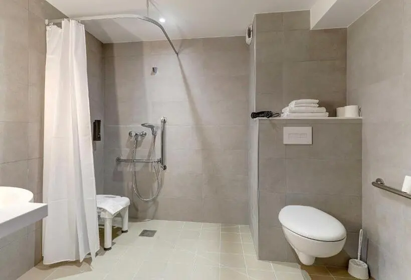 身障者適用スタンダードルーム, B&b Hotel Moulins Avermes