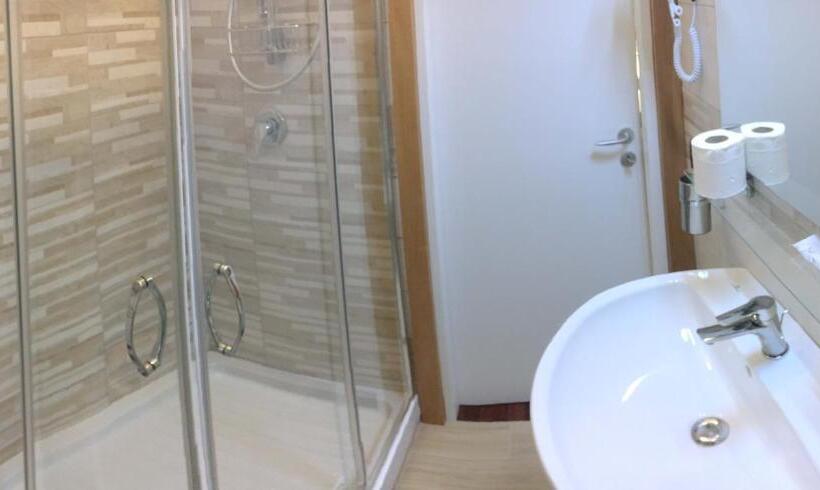 اتاق لوکس یک تخته, B&b Hospital