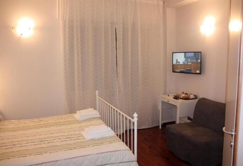 اتاق سوپریور سه تخته, B&b Hospital