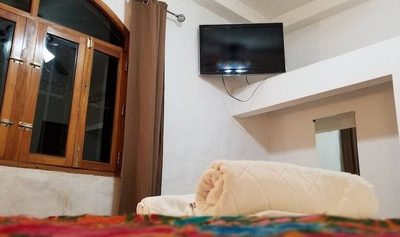 Номер Стандарт, Hostal Zaragoza