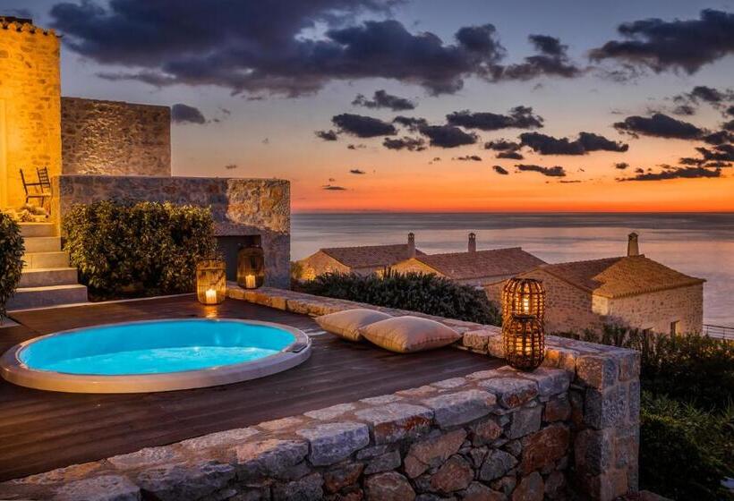 Полулюкс, Ariá Estate Suites & Spa