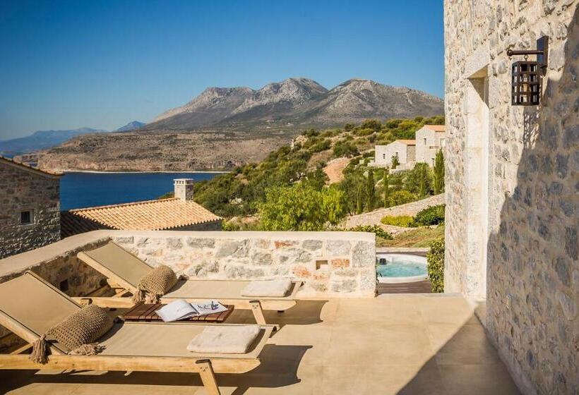 Полулюкс, Ariá Estate Suites & Spa