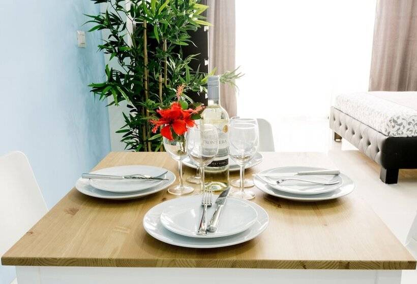 豪华套房, Ducassi Suites Rooftop Pool Beach Club & Spa