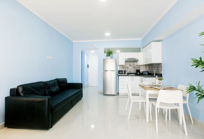 豪华套房, Ducassi Suites Rooftop Pool Beach Club & Spa