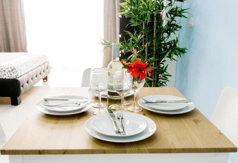 套房, Ducassi Suites Rooftop Pool Beach Club & Spa