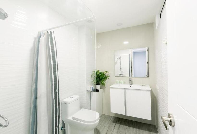 标准工作室, Ducassi Suites Rooftop Pool Beach Club & Spa