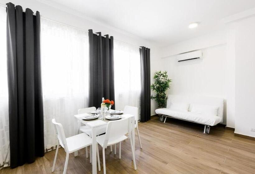 豪华套房, Ducassi Suites Rooftop Pool Beach Club & Spa