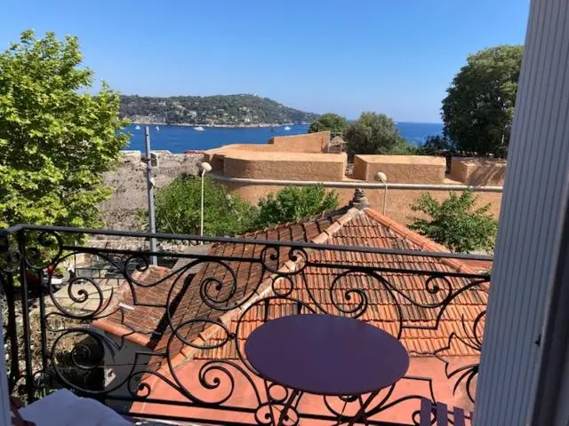 اتاق استاندارد با چشمانداز دریا, Le Vauban