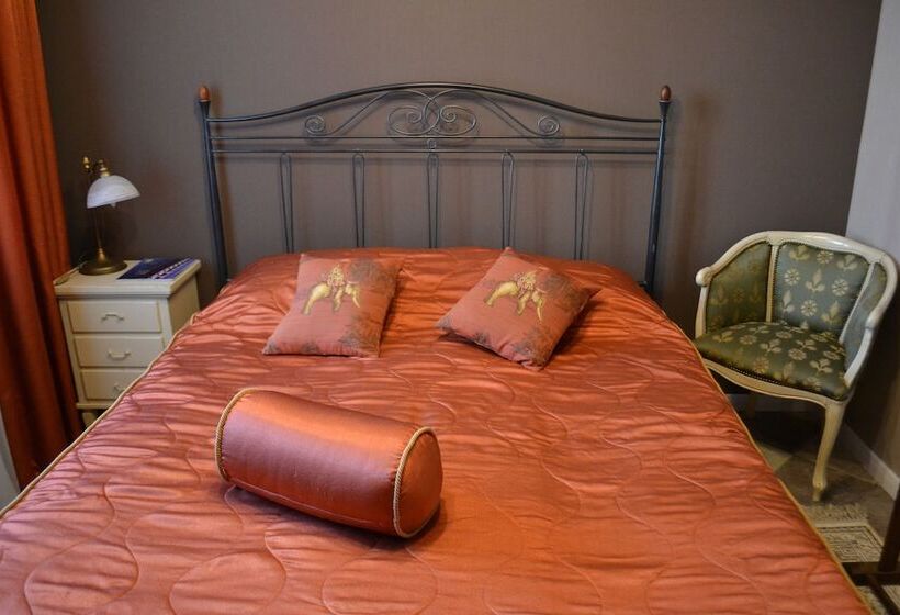 Quarto Superior, The Old Times