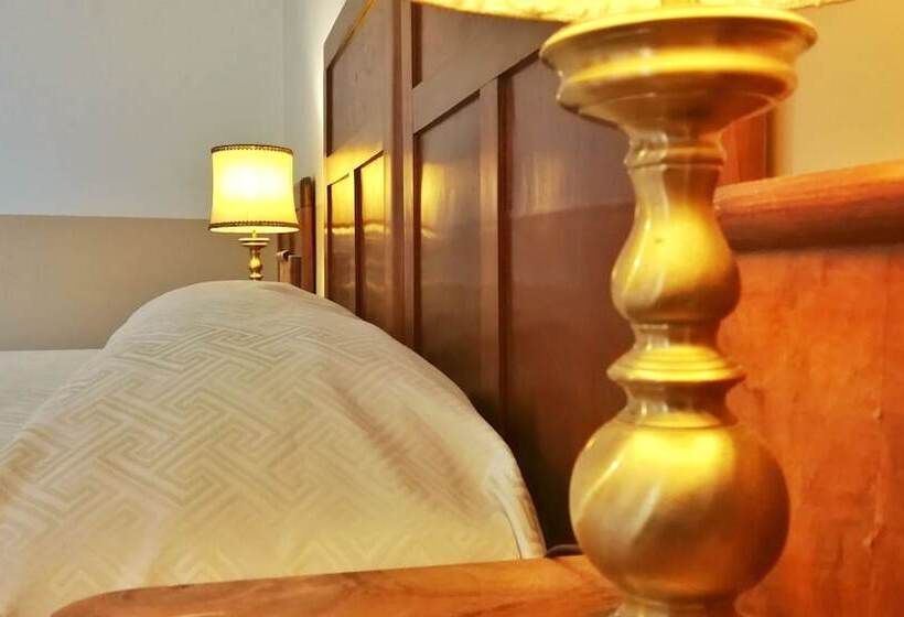 발코니가 있는 4인용 스탠다드 룸, Esagono Monello