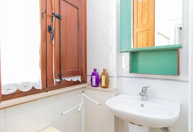 침실 4개 아파트, Esagono Monello