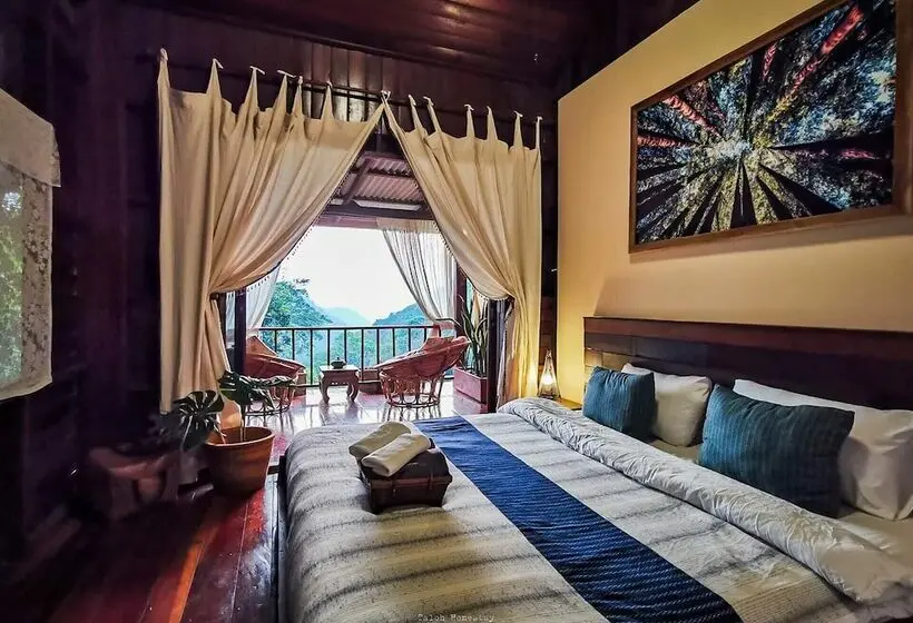 Perhehuone, Taloh Homestay Chiangmai