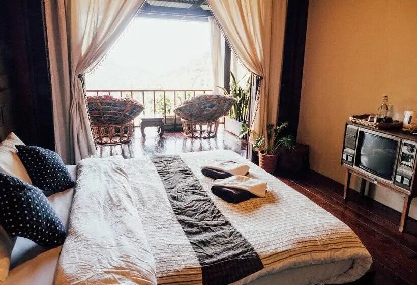Perhehuone, Taloh Homestay Chiangmai