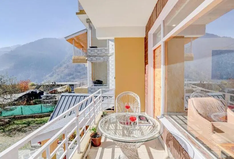 キングサイズベッドのスタンダードルーム, Omavya Hotel Manali