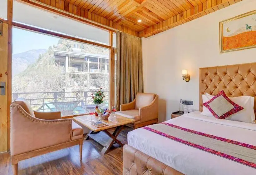 キングサイズベッドのスタンダードルーム, Omavya Hotel Manali