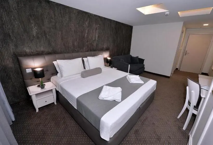 Superior Room City View