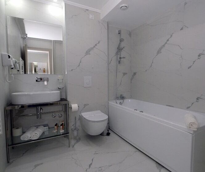 Deluxe Room City View