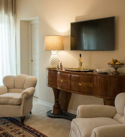 סוויטת ג'וניור, Palazzo Caruso