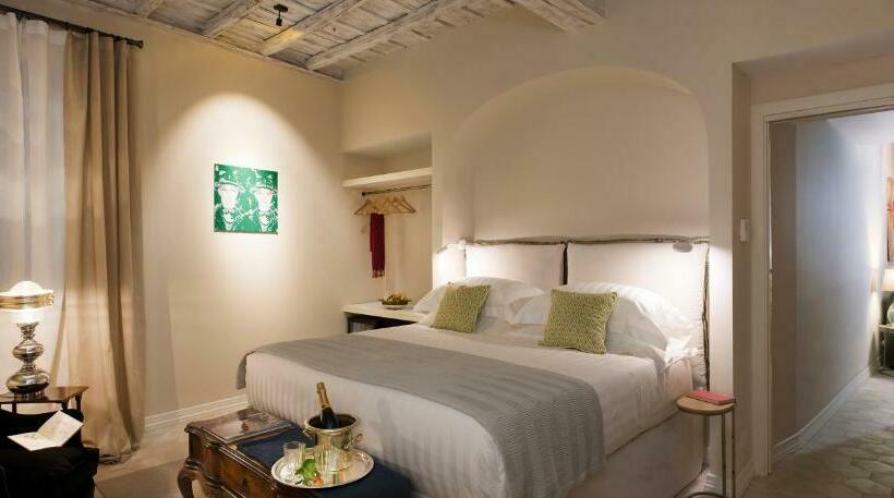 סוויטת ג'וניור, Palazzo Caruso