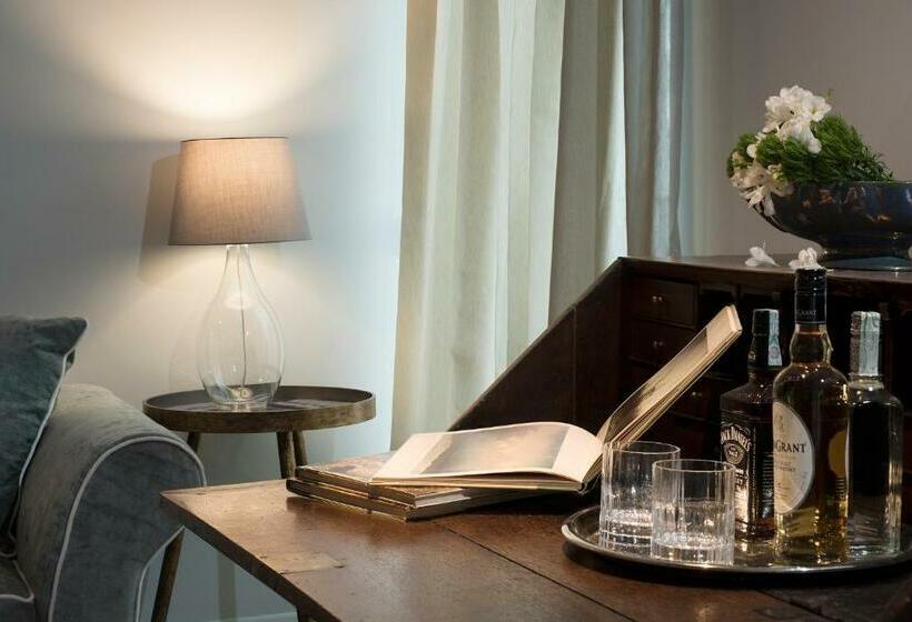 סוויטת ג'וניור, Palazzo Caruso