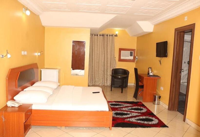 سوییت, Royal Charlin Hotel And Suites