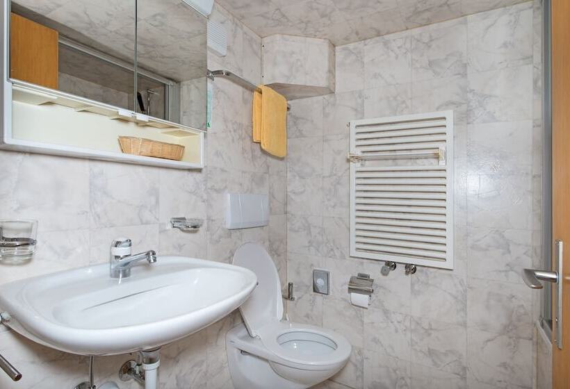 Номер Стандарт Трехместный, Alpina