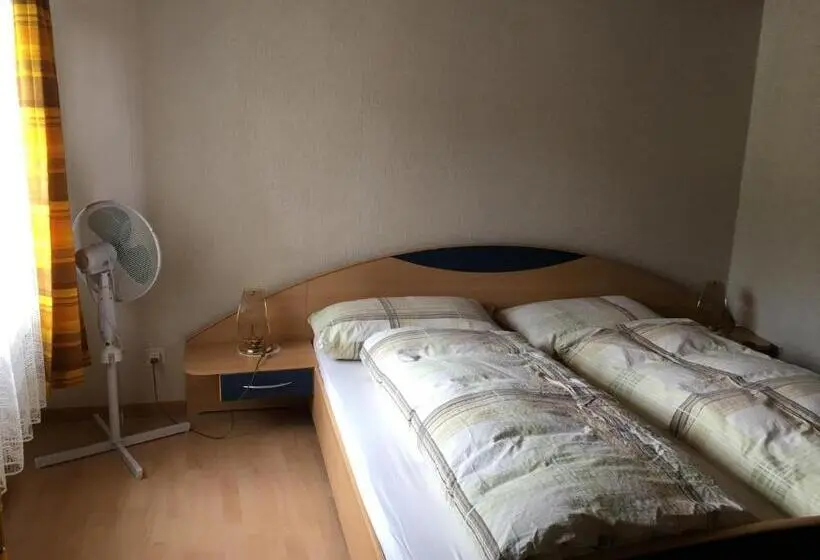 Habitació Estàndard Bany Compartit, Backpackers Gasthaus Post
