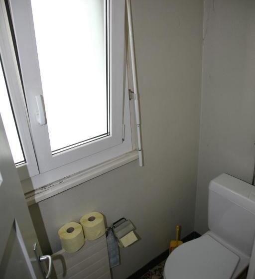 חדר משפחתי חדר אמבטיה משותף, Backpackers Gasthaus Post