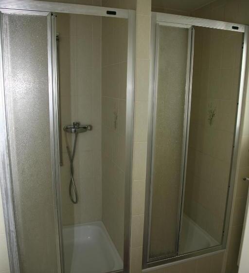 חדר משפחתי חדר אמבטיה משותף, Backpackers Gasthaus Post