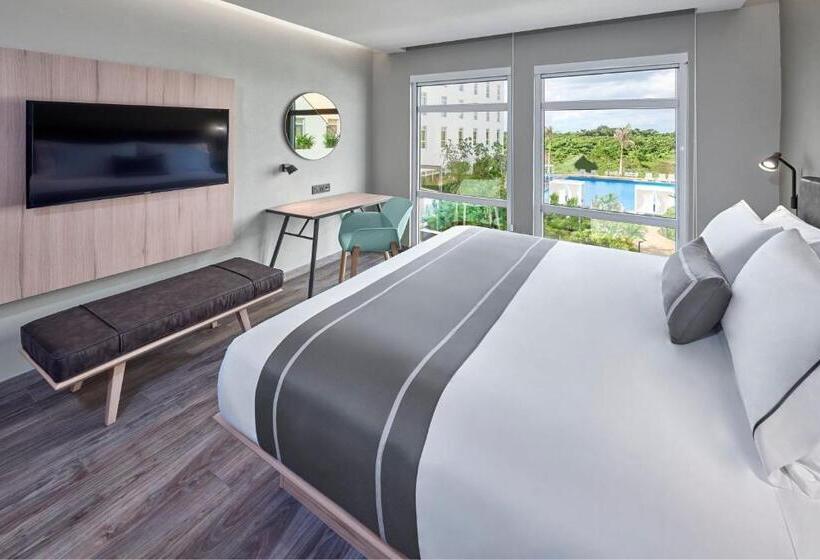 חדר סטנדרט עם מיטת קינג, City Express Plus By Marriott Cancun Aeropuerto Riviera