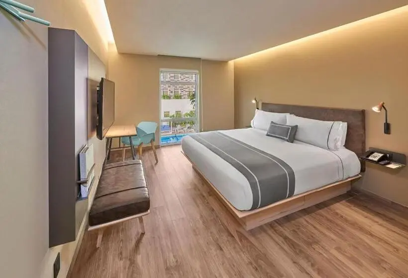 اتاق استاندارد با تخت بزرگ, City Express Plus By Marriott Cancun Aeropuerto Riviera